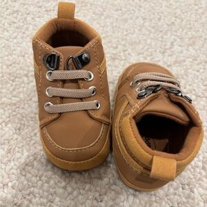 2 pairs of toddler shoes
